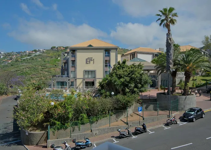 Mg Hollidays 公寓 *